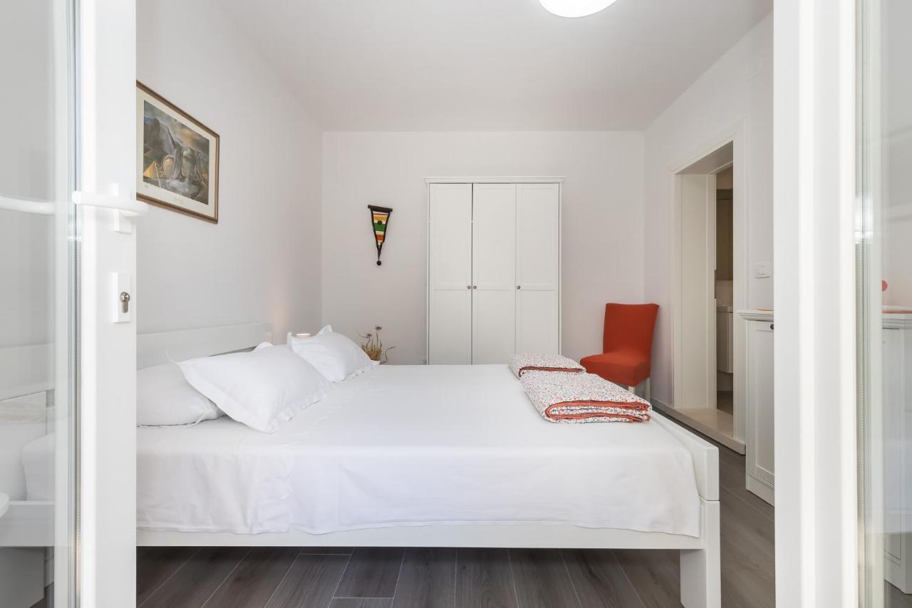 Apartment M&J Supetar Exterior photo