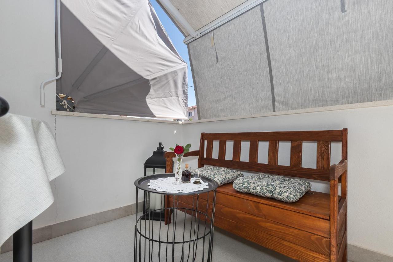 Apartment M&J Supetar Exterior photo